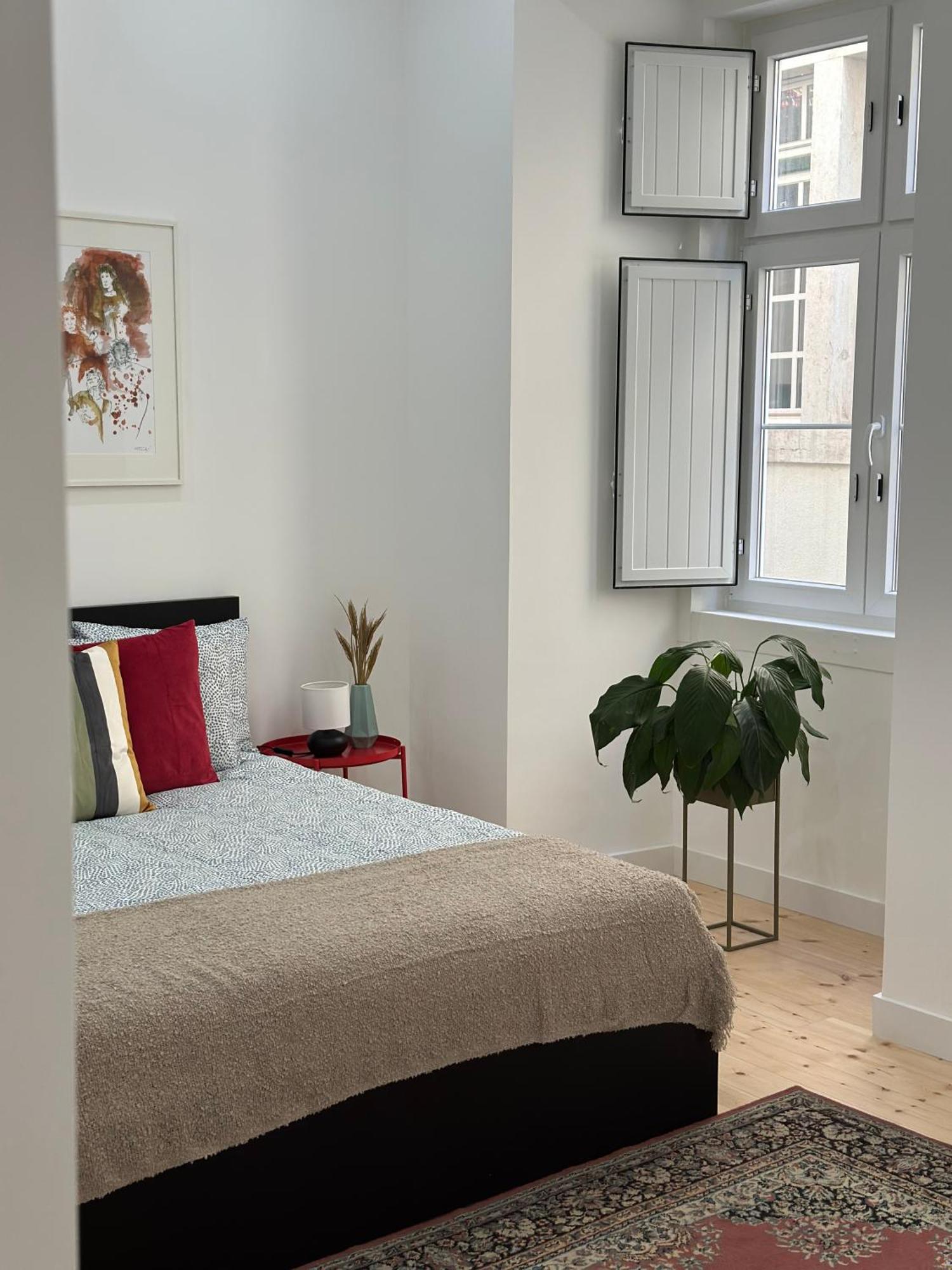 Modern Bedroom In Pensión